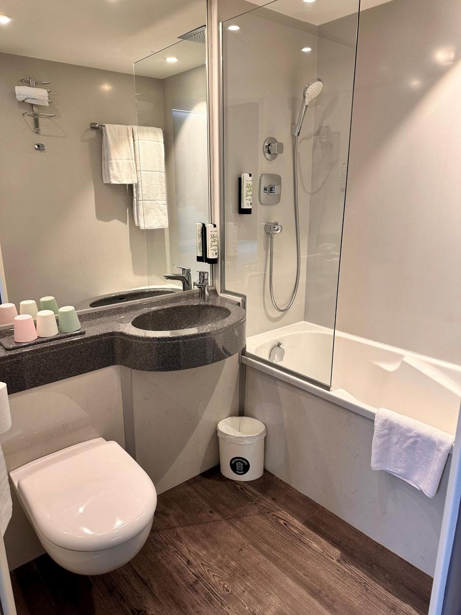 Hotel Kyriad Rennes Centre Gare Εξωτερικό φωτογραφία
